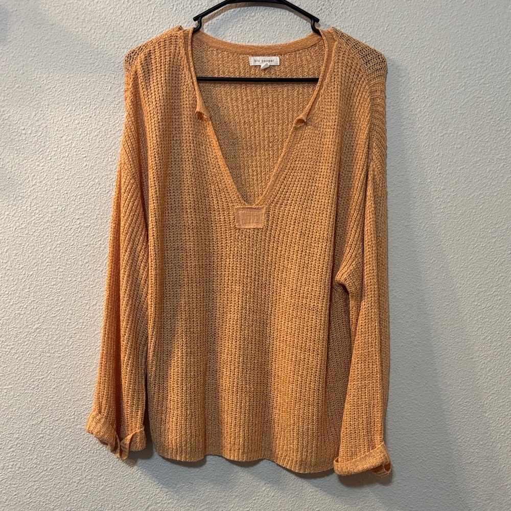 Blu Pepper Apricot Knit Top